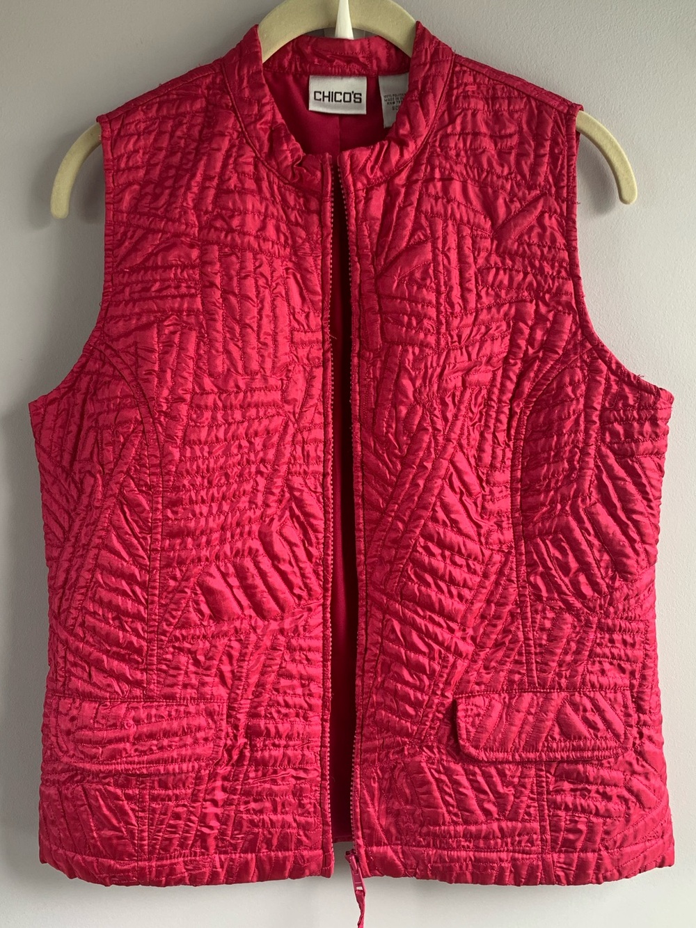 Chico's Vest Bright Pink Quilted Zip Front Vest Collarless Vibrant Casual Small